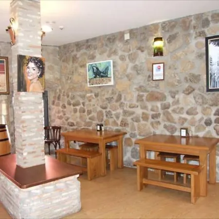 Rural Nogalas * Montánchez